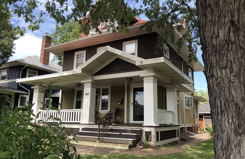 Superior House | Arris House - Historic elegance. Modern conveniences. Chair Lift for Mobility.