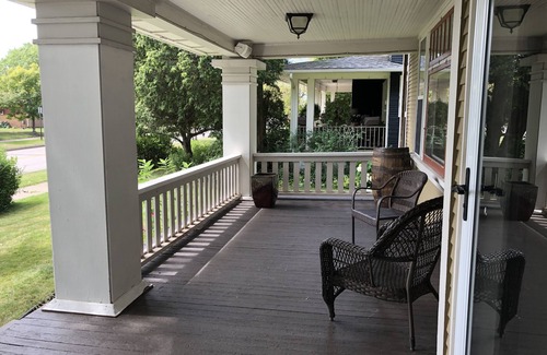 Superior House | Arris House - Historic elegance. Modern conveniences. Chair Lift for Mobility.