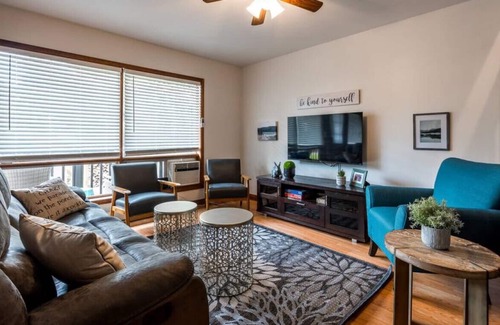 Kearney Cottage | Arrowhead * Sauna * BBQ * Fire Pit * Hot Tub