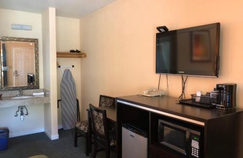 Arroyo Grande Hotel | Arroyo Village Inn