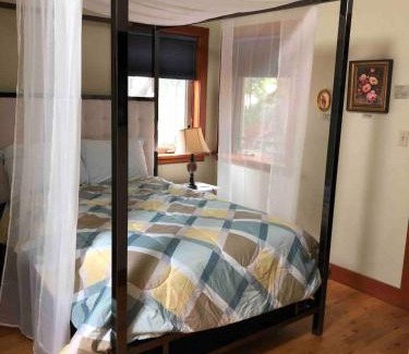 Whiteaker Apartment | Art and Book Lovers