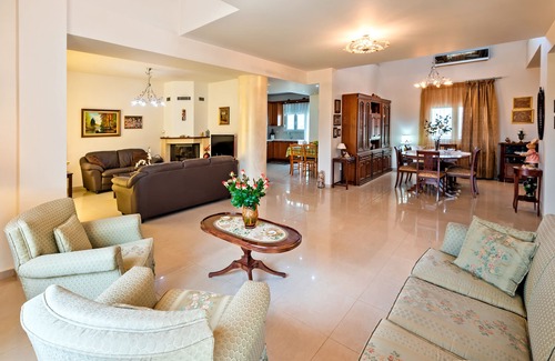 Ierapetra Villa | Art Antique House - Ierapetra
