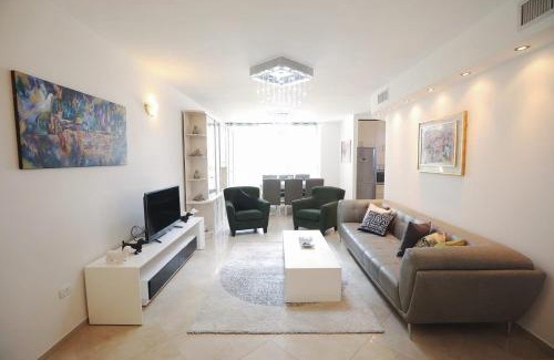 Mamilla Apartment | Art Apartment In Mamila - Parking Best Location 2