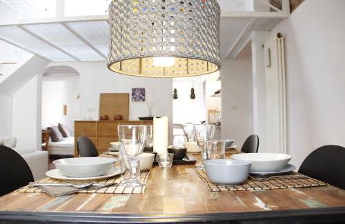 Oltrarno Apartment | Art Apartment Velluti