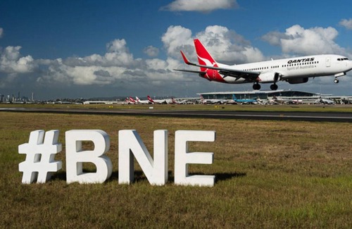 Clayfield Apartment | Art Deco in Ascot! ~ 2Bed/1Bath/1Car