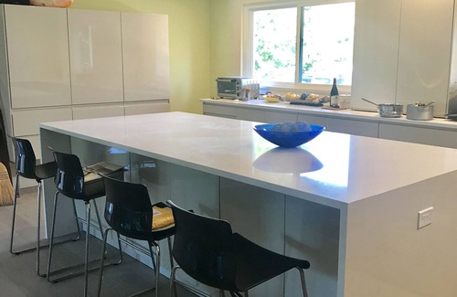 Browns Valley House | Art filled beauty! Total remodel in 2019, pet friendly home, great neighborhood!