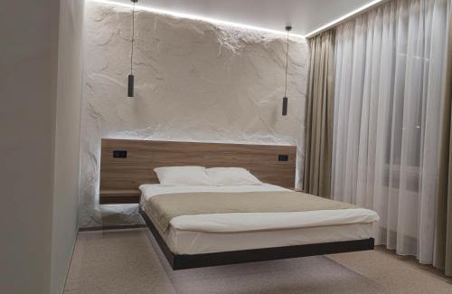 Lychakivskyi District Hotel | Art Hotel Palma