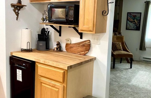 South Perry District House | Art House Up—Artsy, Unique, Comfy, Safe, Beautiful