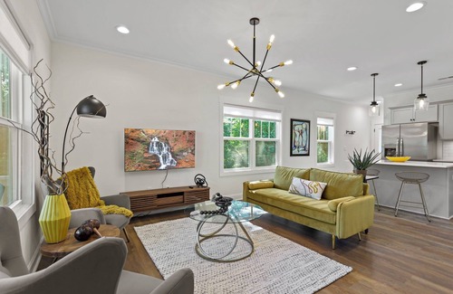 Parker House | Art West A - Charming townhome in West End Arts District Greenville.