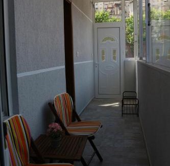Gjirokaster Apartment | Artemis Guesthouse