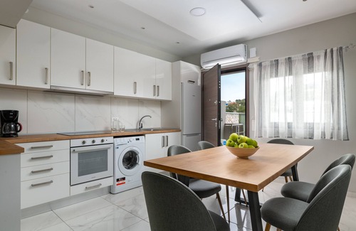 Filerimos Apartment | Artemis PoolFront Suite