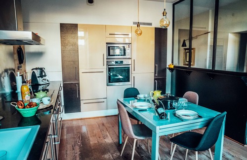 Redon Apartment | Arthur Bernéde’s and Shipowner's house; Exceptional view