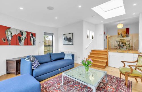 Patcham House | Artist Haven with Parking By My Getaways