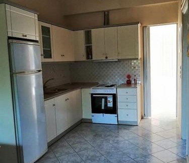 Nea Kios Apartment | Artistic and Relaxing Experience