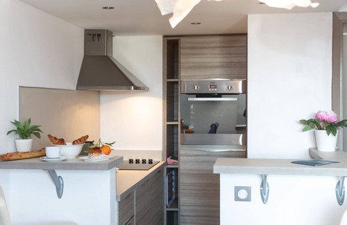 Juan-les-Pins Apartment | Artistic Riviera 7E - One Bedroom Apartment, Sleeps 4