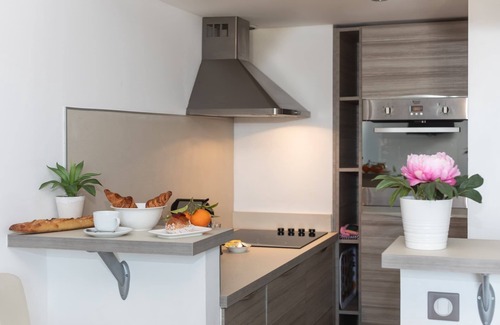 Juan-les-Pins Apartment | Artistic Riviera 7E - One Bedroom Apartment, Sleeps 4