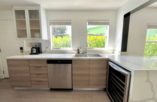 Buena Vista House | Artsy Falls Design district 5 mins