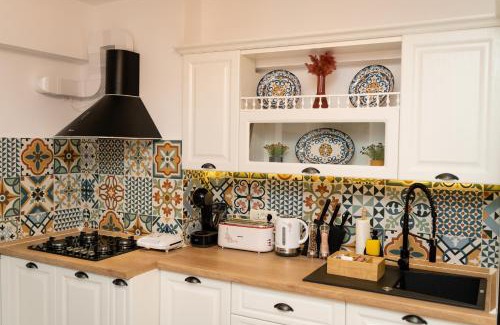 Bucharest Apartment | Artsy Riverside Suite - 1BR Amazing central apartment