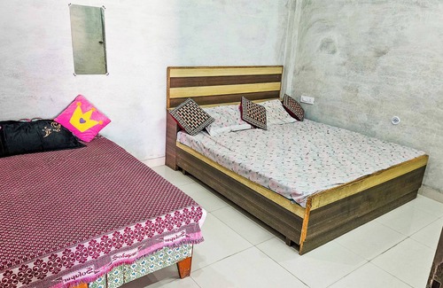 Mathura Bed & Breakfast | Arya Sadan Homestay