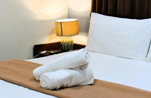 Bangkal Hotel | Arzo Hotel Makati