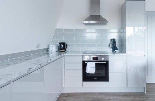 Brondesbury Park Apartment | ASA-31 All Souls Avenue