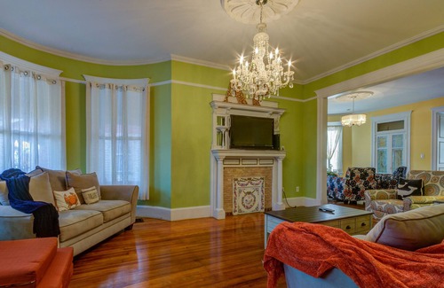 Asbury Park House | Asbury Park 4 blocks from Beach 10 Adult season beach passes at house.