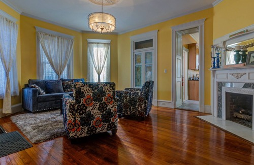 Asbury Park House | Asbury Park 4 blocks from Beach 10 Adult season beach passes at house.