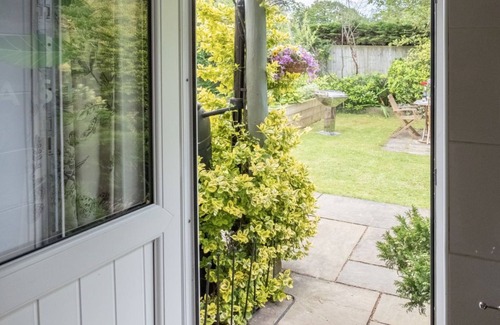 Henfield House | Ash Cottage by Interhome