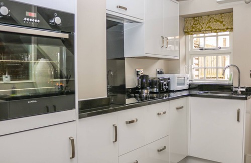 Baslow Cottage | ASH COTTAGE, romantic, luxury holiday cottage in Baslow