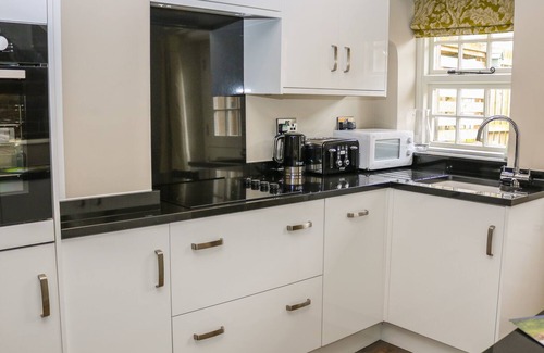 Baslow Cottage | ASH COTTAGE, romantic, luxury holiday cottage in Baslow