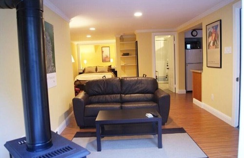 Haight-Ashbury Apartment | Ashbury Garden Studio