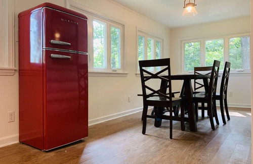 Asheville Cabin | Asheville - Private Modern Vintage Cabin Retreat w/Mountain Views