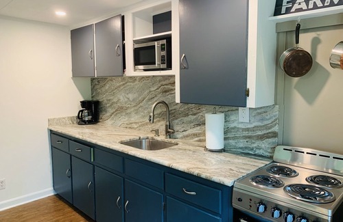 Asheville Cabin | Asheville - Private Modern Vintage Cabin Retreat w/Mountain Views