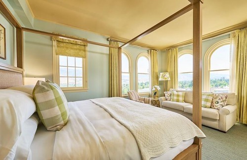 Historic Downtown District Hotel | Ashland Springs Hotel