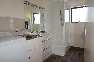 Riccarton Hotel | Ashleigh Court Motel-Christchurch Hagley Park