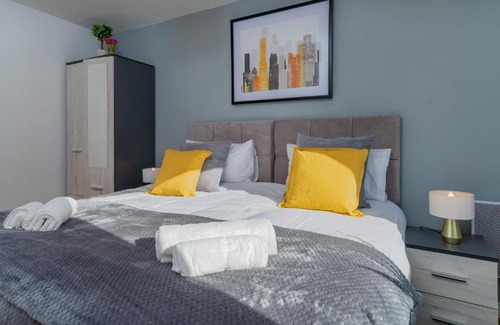 Watford Town Centre Apartment | Ashleigh two bed apartment in the heart of watford