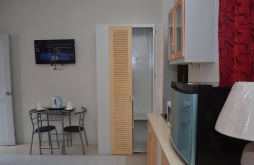 Carcar Hotel | Ashley and Bill's Suites 'N Garden