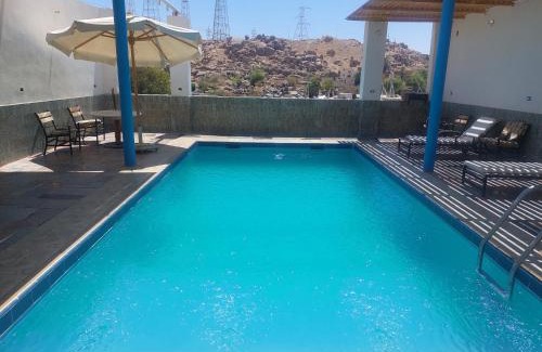 Seheil Island Ski Chalet | ashria pool gest house