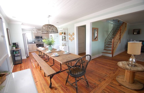 Port St. Joe Cottage | Ask about snowbird specials at Casa Amarilla! Oceanview & steps to St Joe Beach