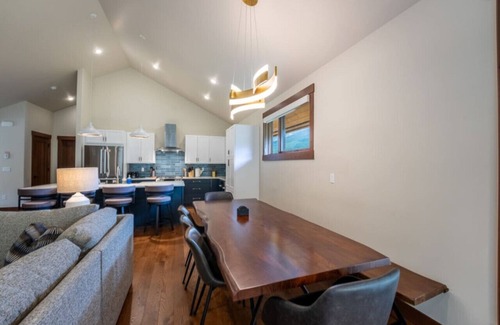 Silverthorne House | Aspen Aerie - Luxury Rental, Backs to National Forest