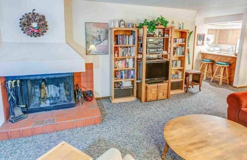 Mammoth Lakes Apartment | Aspen Creek #119