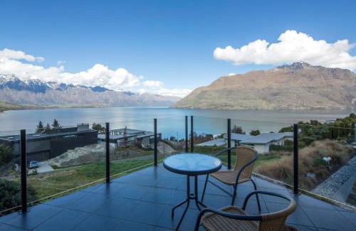 Fernhill House | Aspen Grove Villas