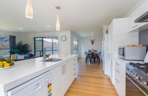 Fernhill House | Aspen Grove Villas