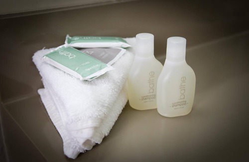 Hamilton East Hotel | Aspen Manor Motel