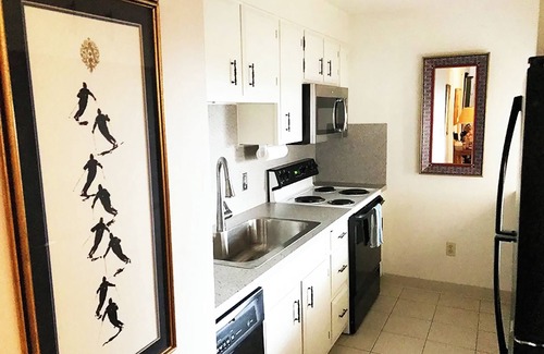 West End Apartment | Aspen West End 2 Bdrm/2 Bath Apartment