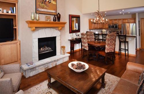 Edwards Apartment | Aspenwood Lodge #304 Condo