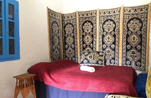 Asilah House | Assilah's Charm & Comfort at "Riad Mama Aicha" few steps away from beach.