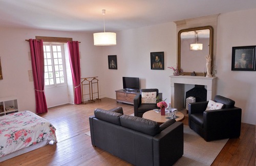 Azay-le-Brule House | Association Le prieuré Saint Barthélémy