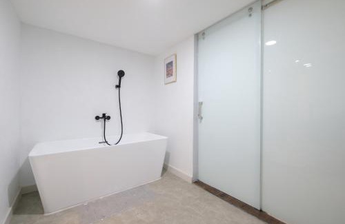 Batu Bolong Apartment | Aster Apartment Bali