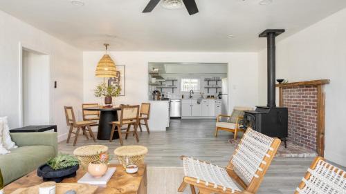 Indian Cove Villa | Asteroid by AvantStay Unique Ranch Retreat Just Outside Joshua Tree Permit: VHR22-094